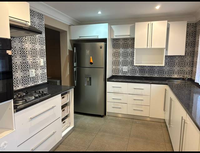 3 BEDROOM TOWNHOUSE RENTED IN UMGENI PARK